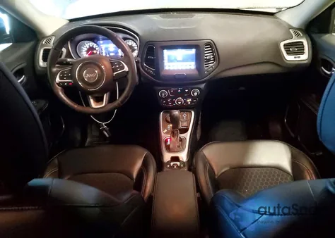 2018 Jeep Compass Latitude z USA, uszkodzony, nr VIN 3C4NJDBB4JT161352